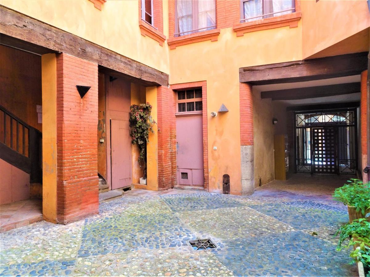 Sublime Cocon: Intimate Retreat Near Place Nationale Apartment Montauban Exterior photo